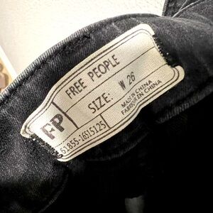 Free people black Jean jumper like new